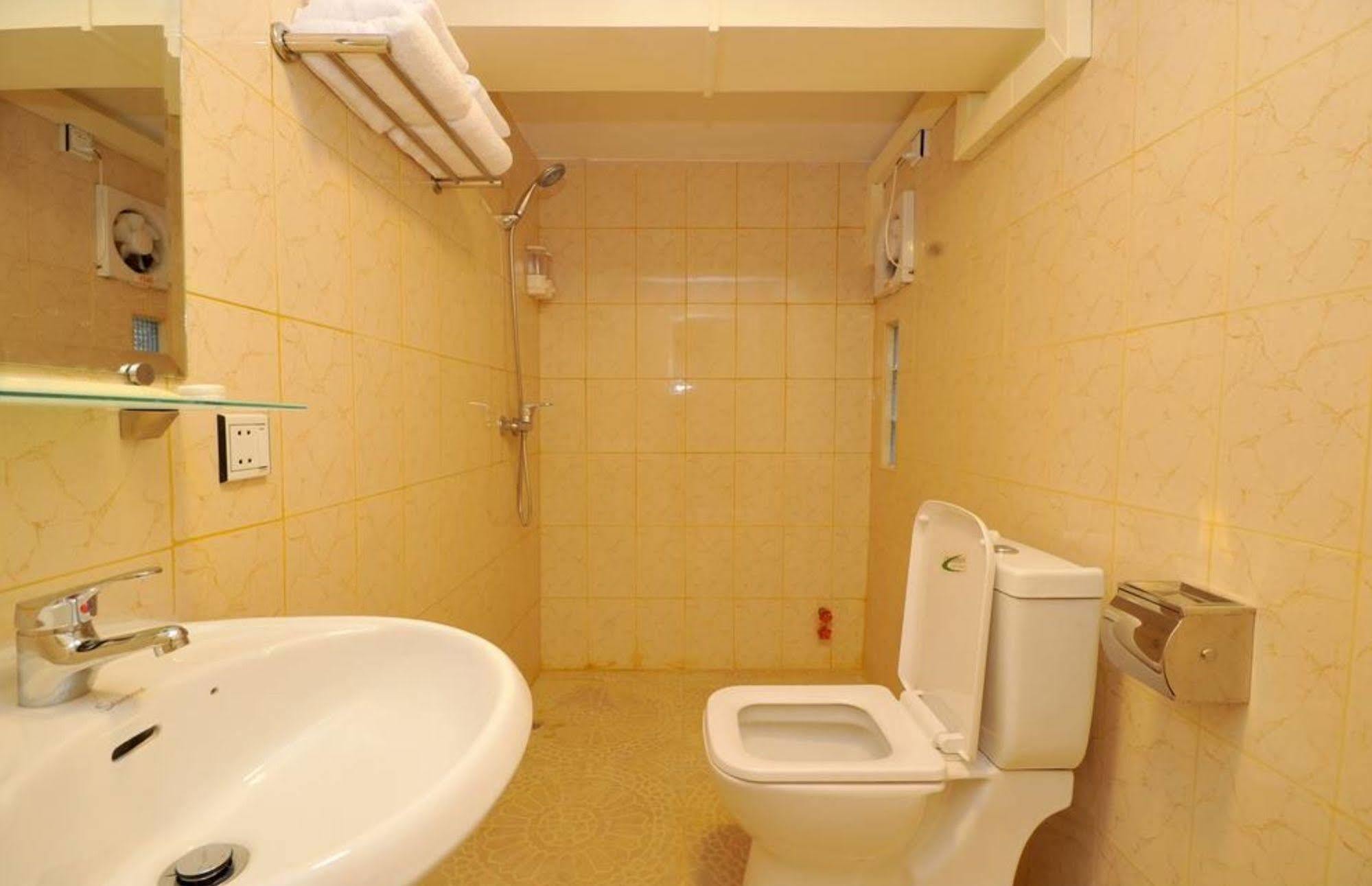 York Residence Yangon Eksteriør bilde